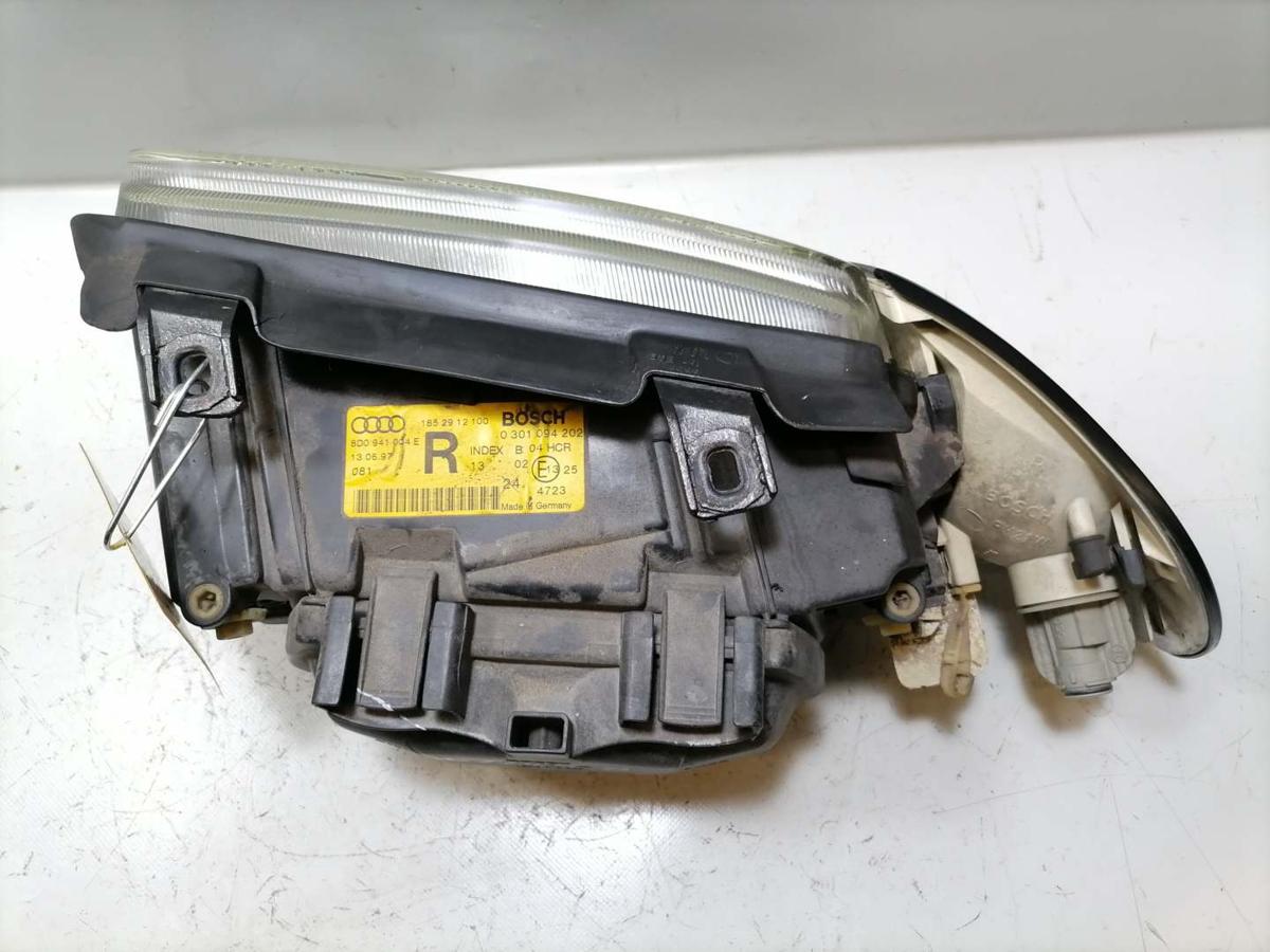 Audi A4 B5 original Scheinwerfer vorn rechts Halogen mit integrierten Nebelscheinwerfer Bj.1997